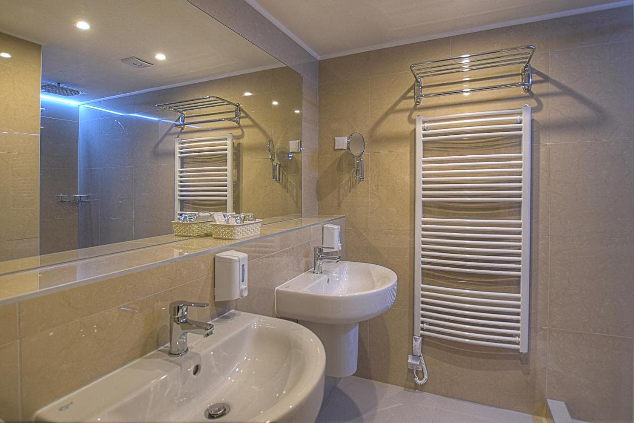 Anna Hotel - image 4