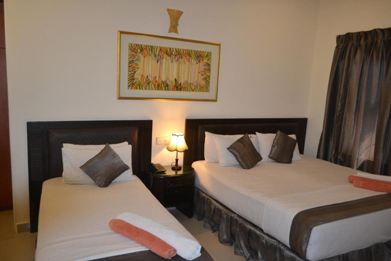 Green Grass Hotel & Restaurant - image 3