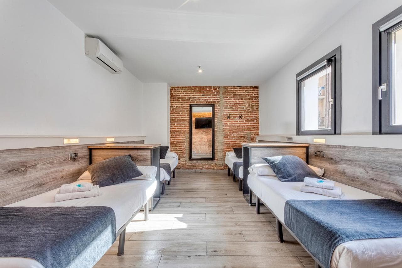 HOSTAL BEDMATES - main image