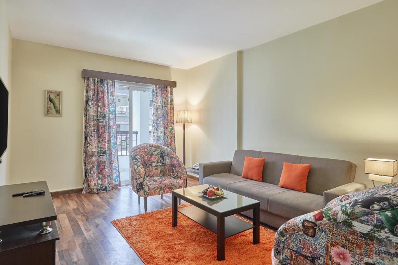 Golden Carven Hotel - main image