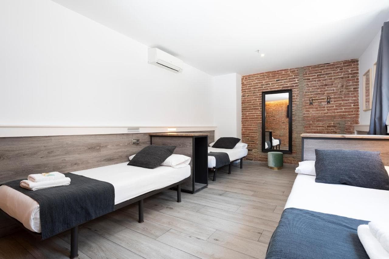 HOSTAL BEDMATES - image 2