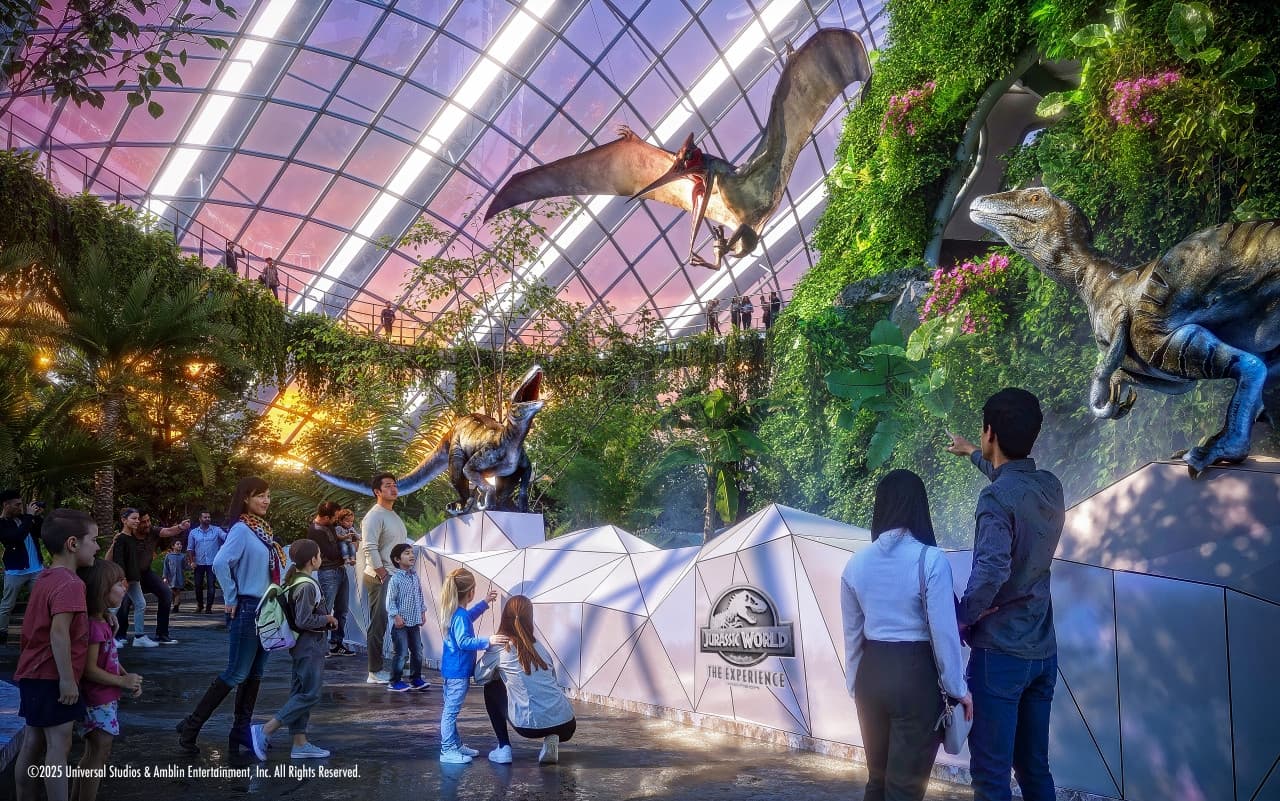 COMBO: Adventure Cove Waterpark + Gardens by the Bay Ticket - image 4