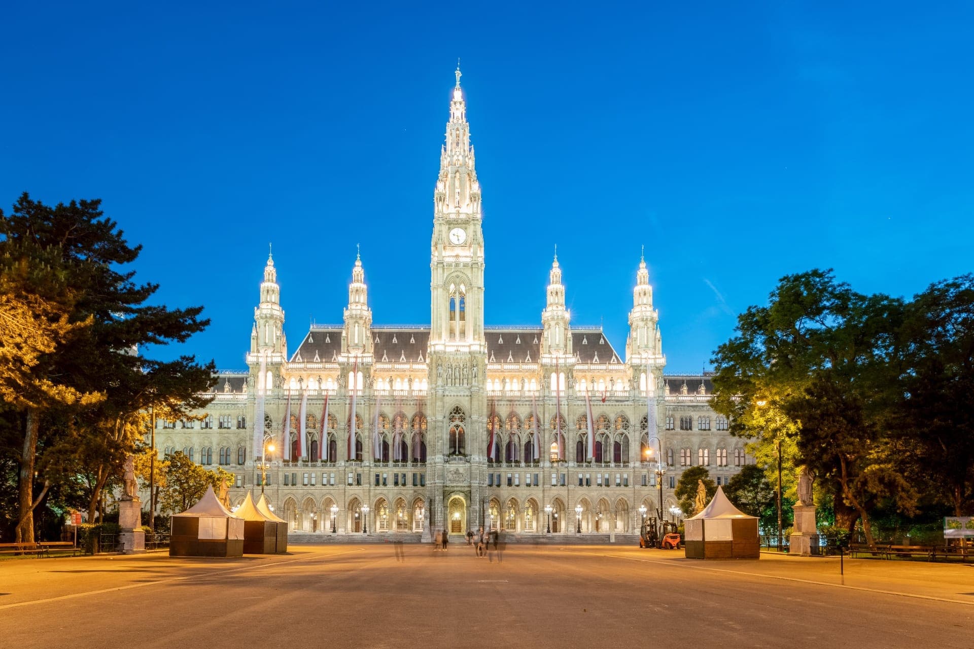 Vienna Old Town, Hofburg Palace Courtyard, and St. Stephen's Cathedral Walking Tour - image 16
